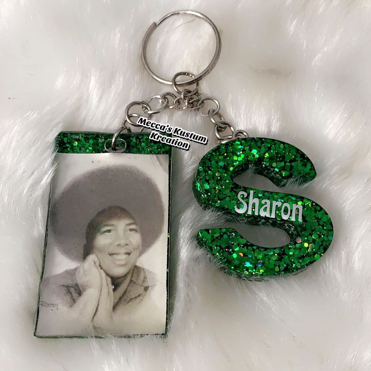 Custom Letter Initial Resin Keychain With Resin Photo Keychain