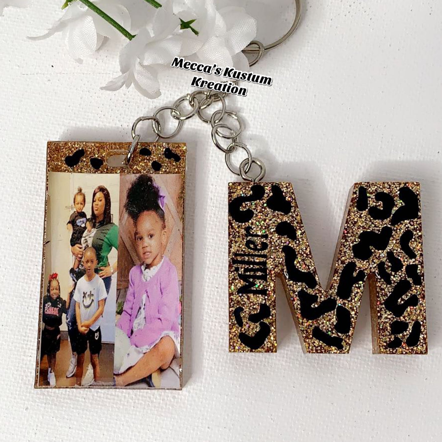 Custom Letter Initial Resin Keychain With Resin Photo Keychain